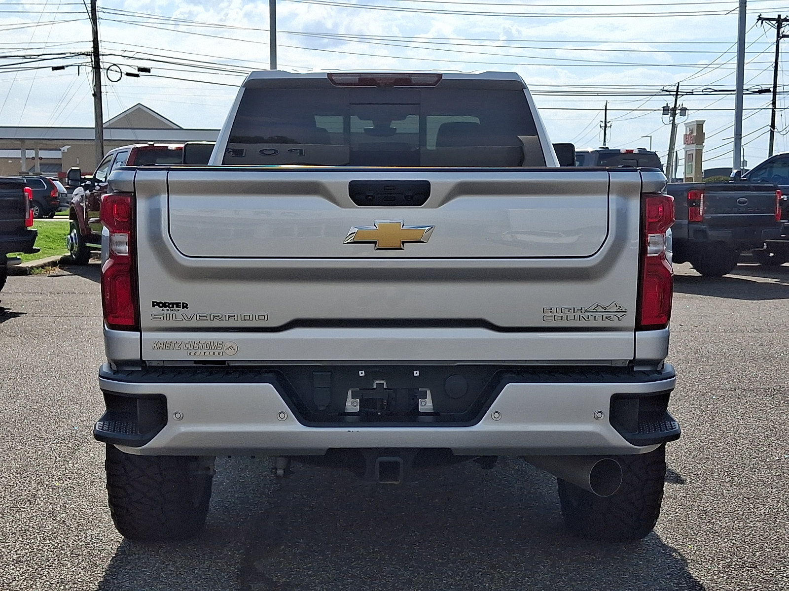 Used 2023 Chevrolet Silverado 2500 High Country AWD/4WD image 9
