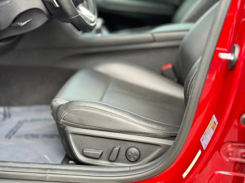 Used 2019 Genesis G70 2.0T Advanced RWD image 5