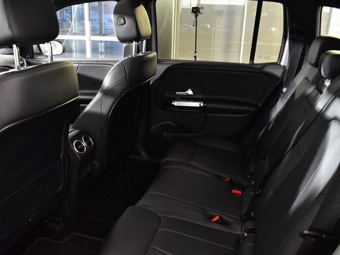 Certified 2022 Mercedes-Benz GLB 250 4MATIC image 30