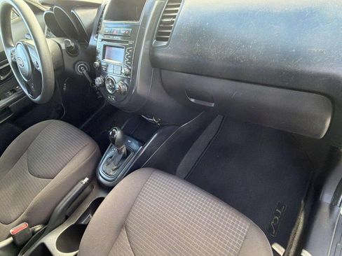Used 2012 Kia Soul FWD image 34