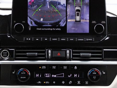 Certified 2024 Nissan Pathfinder SL image 40