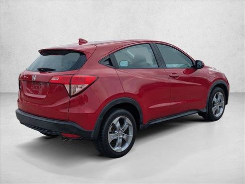 Used 2018 Honda HR-V LX image 5