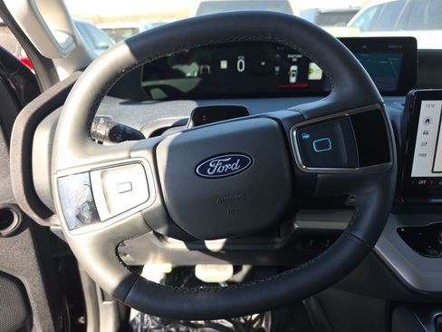 Certified 2025 Ford Expedition Max Active AWD/4WD image 17