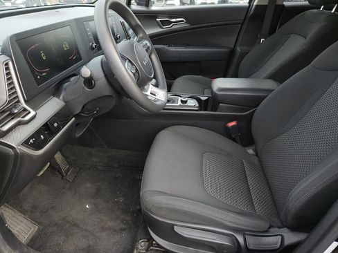 Used 2023 Kia Sportage LX image 24