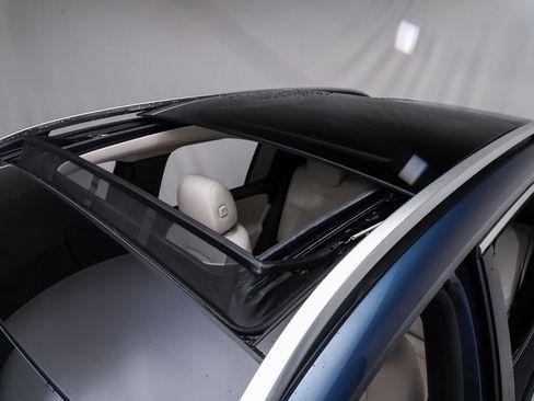 Certified 2022 Mercedes-Benz GLB 250 4MATIC image 5