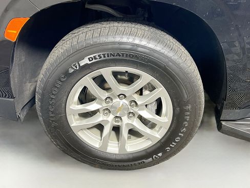 Used 2023 Chevrolet Tahoe LT image 34