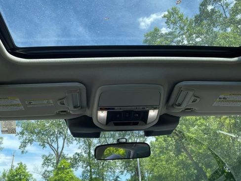 Used 2023 Subaru Forester Touring AWD/4WD image 6