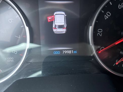 Used 2021 Toyota RAV4 LE AWD/4WD image 11