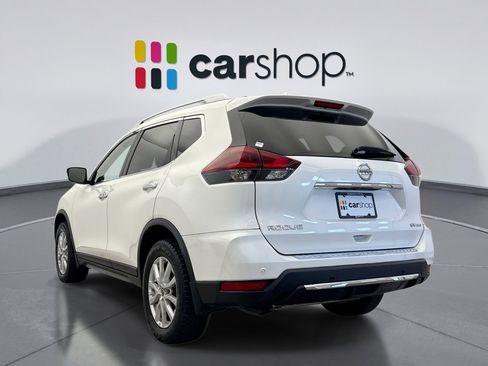 Used 2019 Nissan Rogue SV image 3