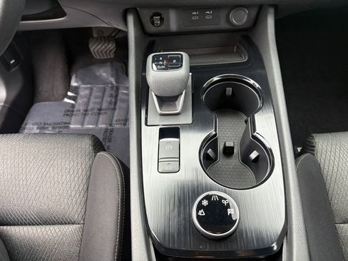 Certified 2024 Nissan Rogue SV image 21