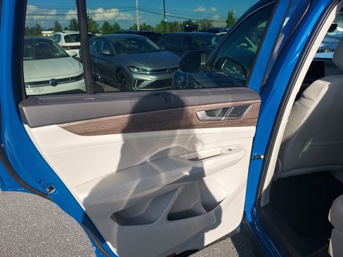 New 2026 Volkswagen Atlas SEL Premium R-Line image 16