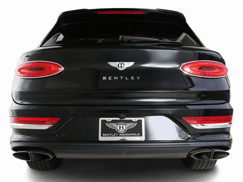 Certified 2022 Bentley Bentayga image 14