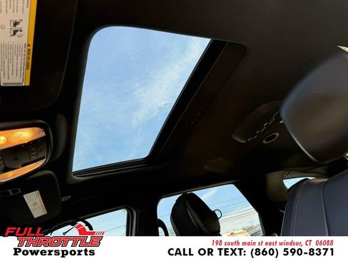 Used 2022 Dodge Durango R/T w/ Blacktop Package image 16