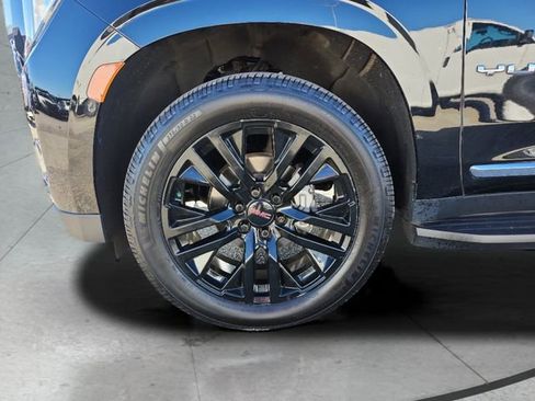 Used 2023 GMC Yukon XL SLT image 27