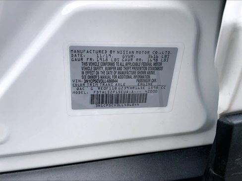 Used 2020 Nissan Kicks SV image 31