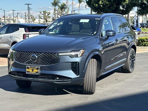 New 2026 Volvo XC90 B6 Plus w/ Protection Package Premier image 6