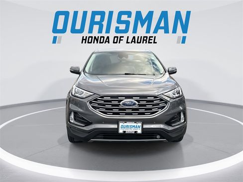 Used 2022 Ford Edge Titanium image 3