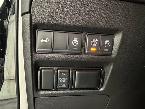 Used 2020 Nissan Armada Platinum w/ Captain's Chairs Package AWD/4WD image 37