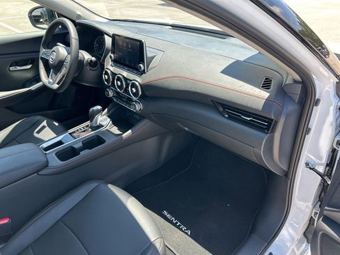 Certified 2025 Nissan Sentra SR w/ SR Premium Package FWD image 43