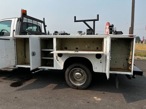 Used 2006 Chevrolet Kodiak C4500 2WD Regular Cab image 17