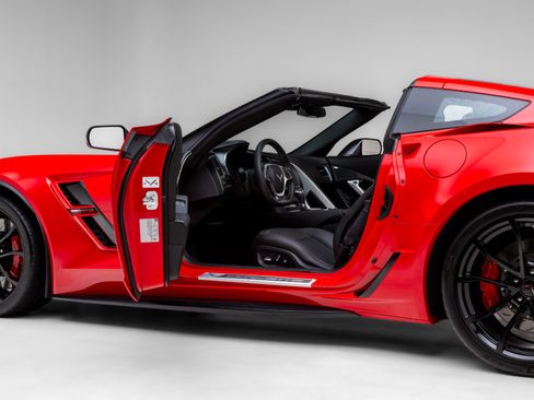 Used 2017 Chevrolet Corvette Grand Sport RWD image 21