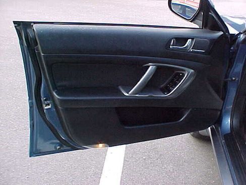 Used 2009 Subaru Outback 2.5i Special Edition image 18