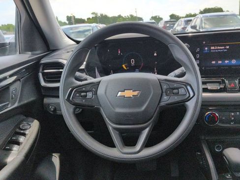 Used 2025 Chevrolet TrailBlazer LT AWD/4WD image 22