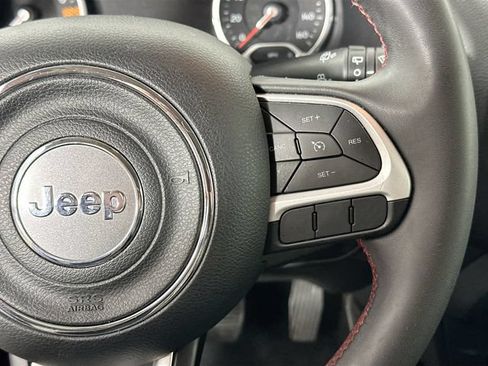 Used 2023 Jeep Renegade Trailhawk AWD/4WD image 22