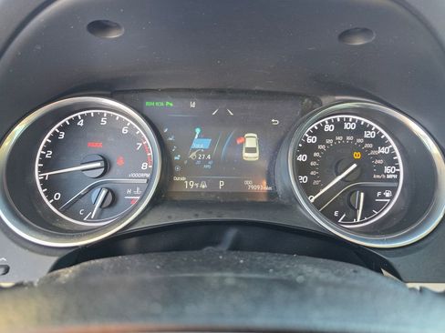 Used 2018 Toyota Camry XLE image 17