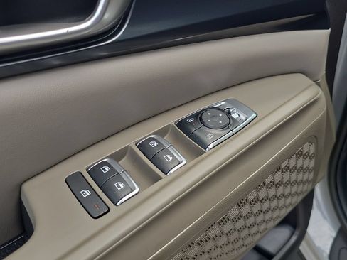 New 2027 Kia Carnival FWD image 20
