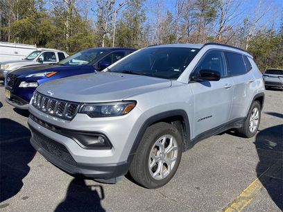 Used 2024 Jeep Compass Latitude