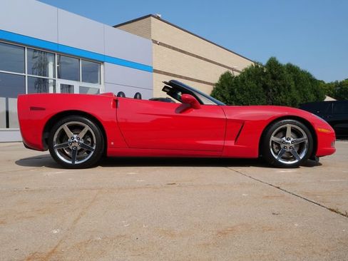 Used 2007 Chevrolet Corvette Convertible w/ Performance Package RWD image 8