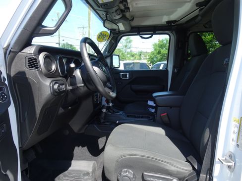 Used 2019 Jeep Wrangler Unlimited Sport S AWD/4WD image 8