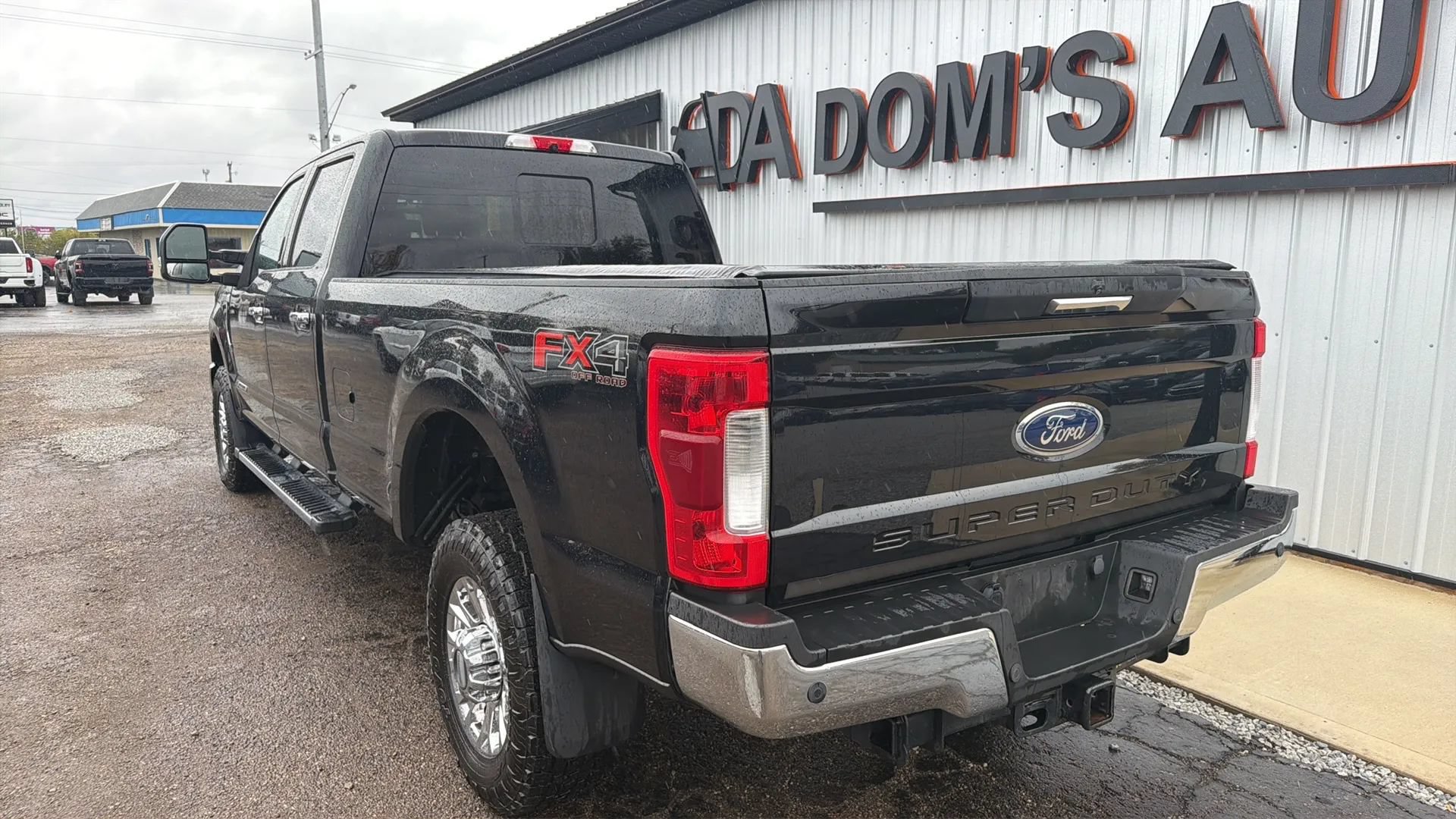 Used 2019 Ford F350 XLT w/ XLT Premium Package AWD/4WD image 3