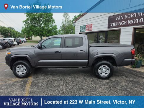 Used 2021 Toyota Tacoma SR AWD/4WD image 8
