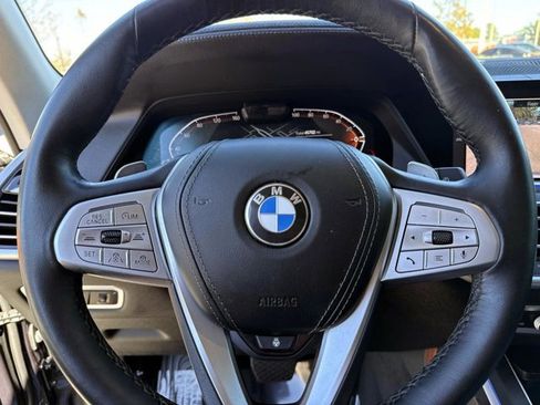 Used 2022 BMW X7 xDrive40i w/ Executive Package image 32
