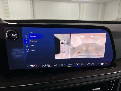 New 2025 Chevrolet Suburban Premier image 15