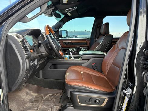 Used 2021 RAM 1500 Limited AWD/4WD image 2