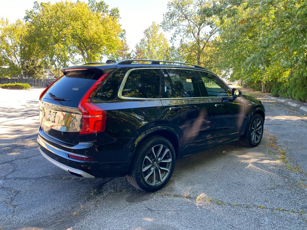 Used 2017 Volvo XC90 T6 Momentum w/ Vision Package AWD/4WD image 5