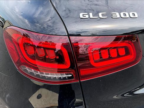 Used 2022 Mercedes-Benz GLC 300 image 23