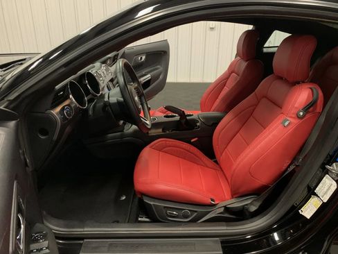 Used 2017 Ford Mustang GT w/ GT Performance Package image 41