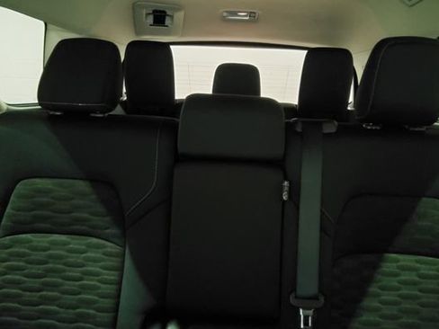 Used 2025 Nissan Pathfinder SV FWD image 18
