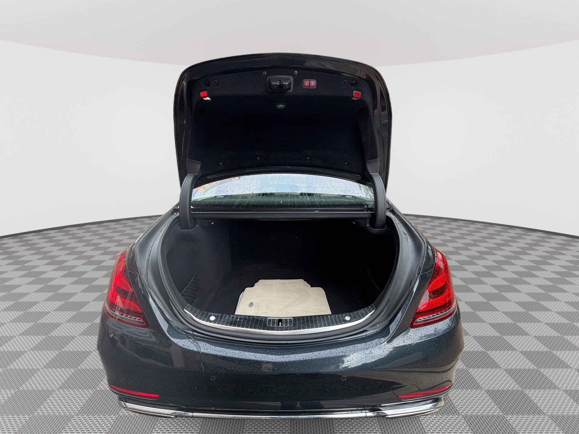 Used 2018 Mercedes-Benz S 560 4MATIC Sedan image 21