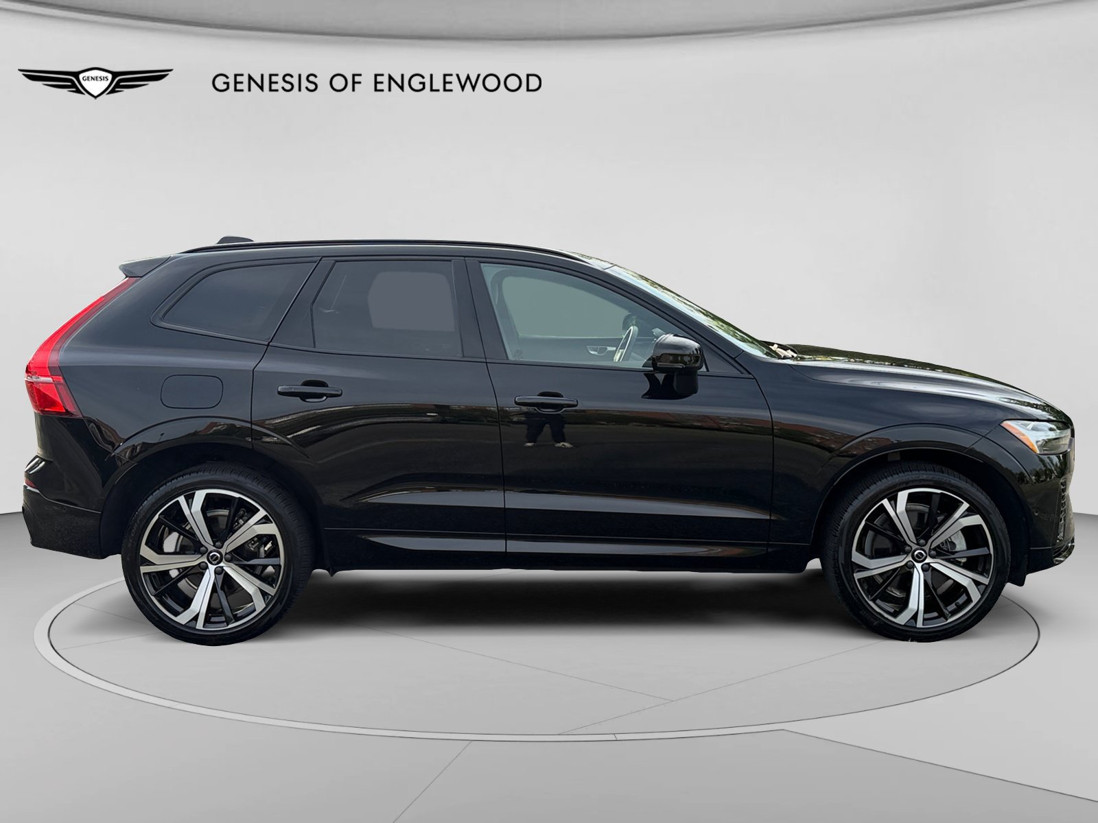 Used 2024 Volvo XC60 T8 Ultimate w/ Climate Package AWD/4WD image 8