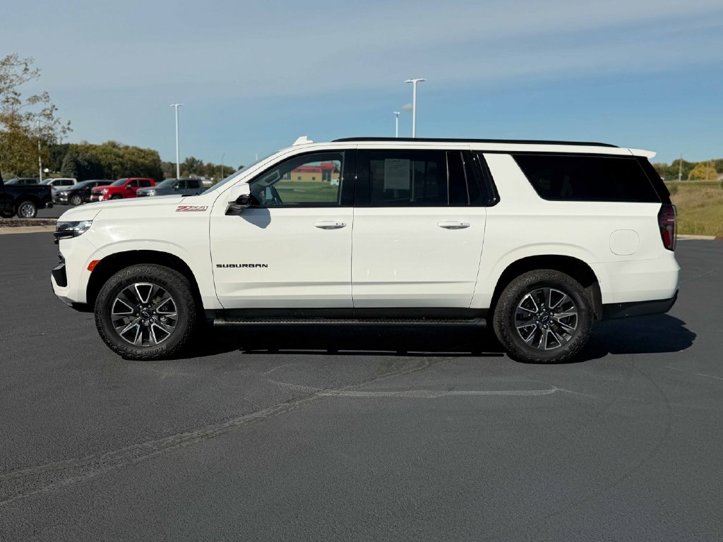 Used 2024 Chevrolet Suburban Z71 w/ Luxury Package AWD/4WD image 11