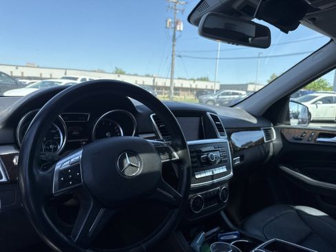 Used 2013 Mercedes-Benz ML 350 BlueTEC 4MATIC image 4