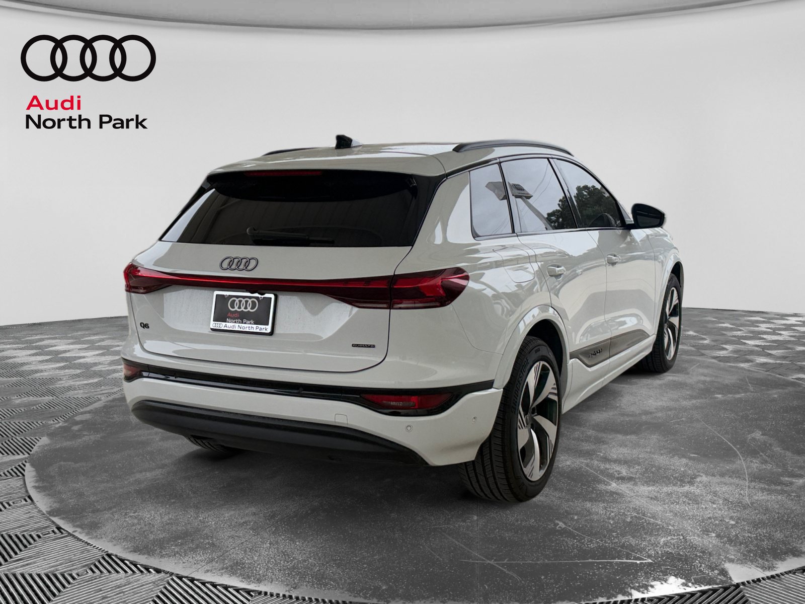 Used 2025 Audi Q6 e-tron Prestige w/ Black Warm Weather Package AWD/4WD image 5