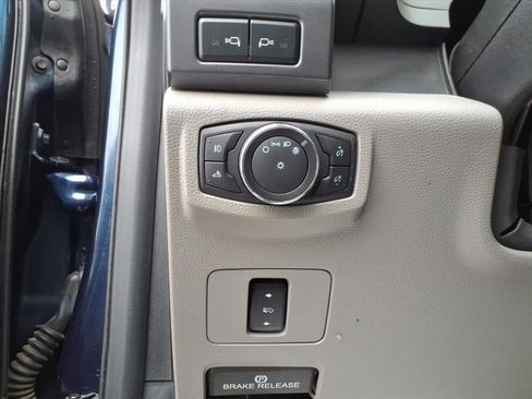 Used 2020 Ford F250 XLT w/ XLT Premium Package image 17