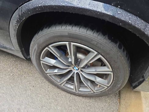 Used 2022 BMW X5 M50i w/ Premium Package AWD/4WD image 7