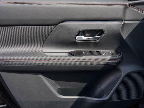 New 2026 Nissan Kicks SR image 21